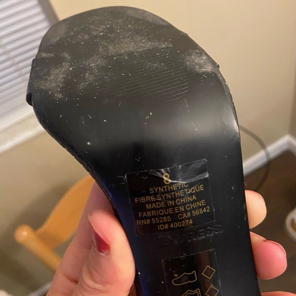 EXPRESS SHOES - Picture 11 of 13